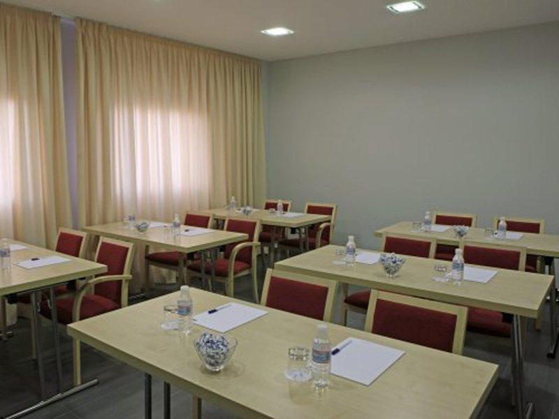 Holiday Inn Express Malaga Airport By Ihg Bagian luar foto