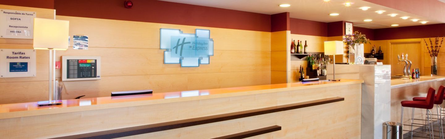 Holiday Inn Express Malaga Airport By Ihg Bagian luar foto