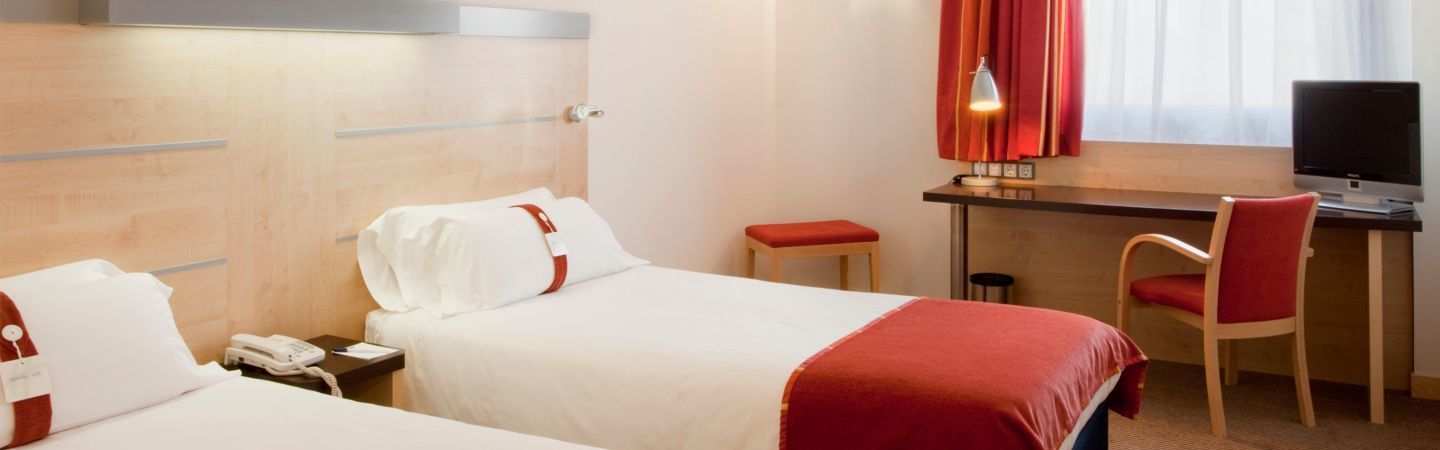 Holiday Inn Express Malaga Airport By Ihg Bagian luar foto